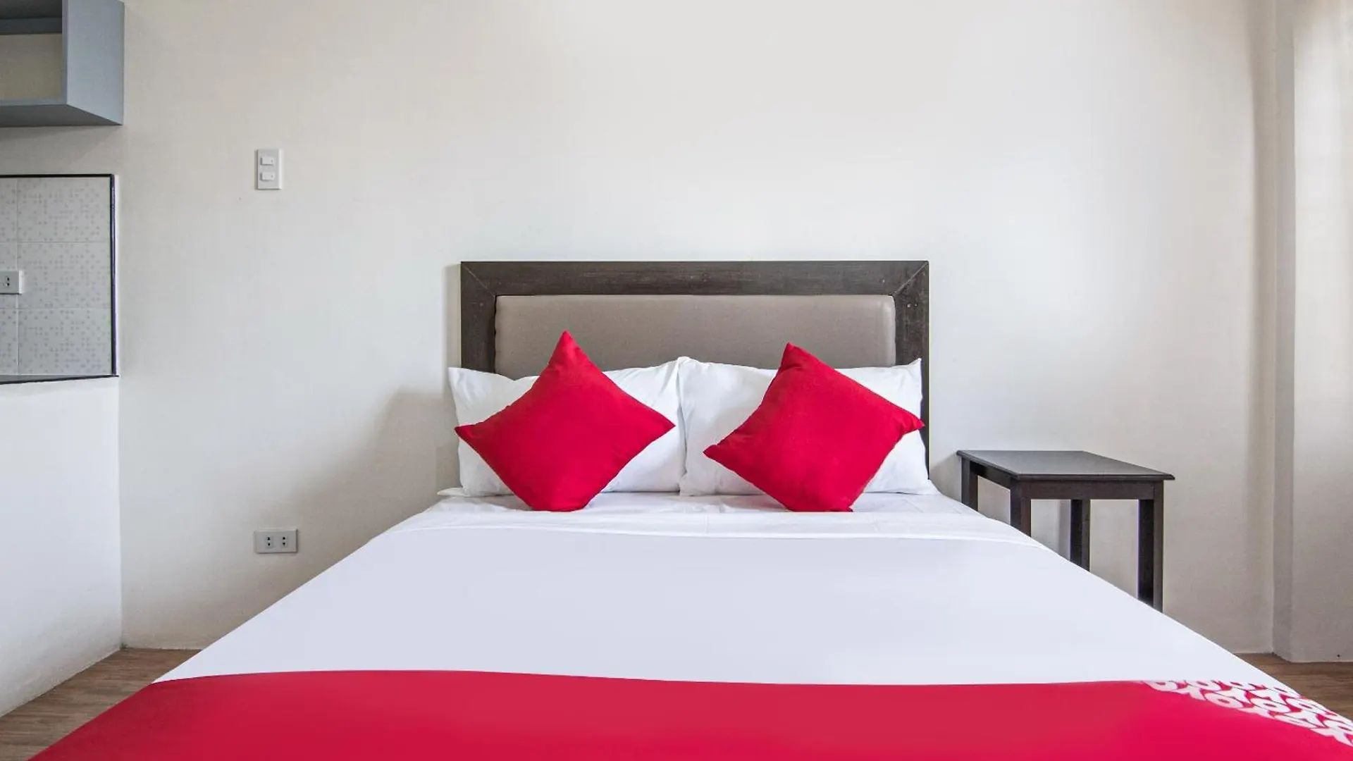 Oyo 431 Apollo 11 Apartelle Pasay Filipinas