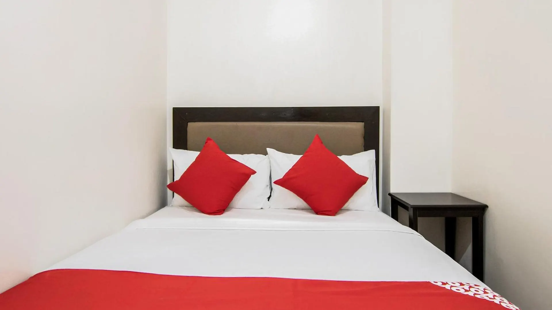Hotel Oyo 431 Apollo 11 Apartelle Pasay