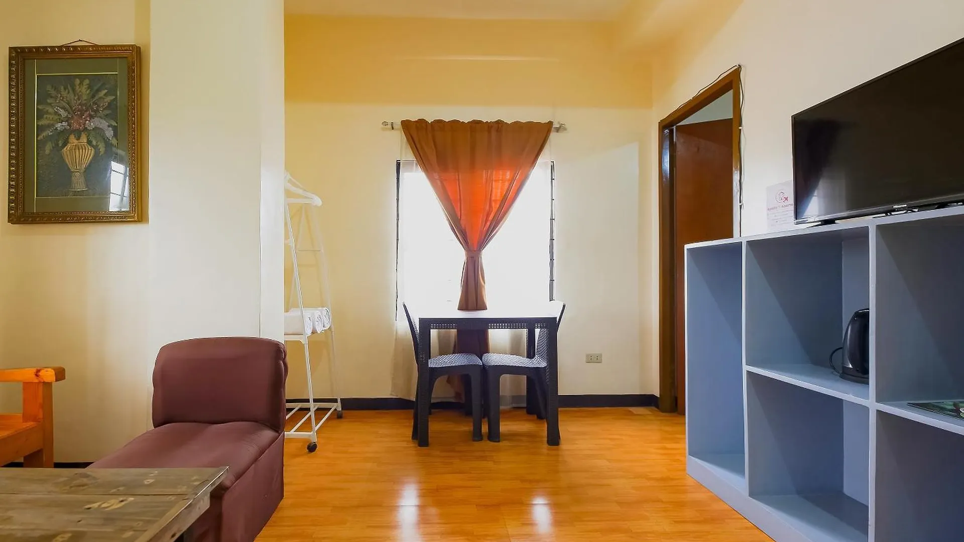 Oyo 431 Apollo 11 Apartelle Pasay 3*,