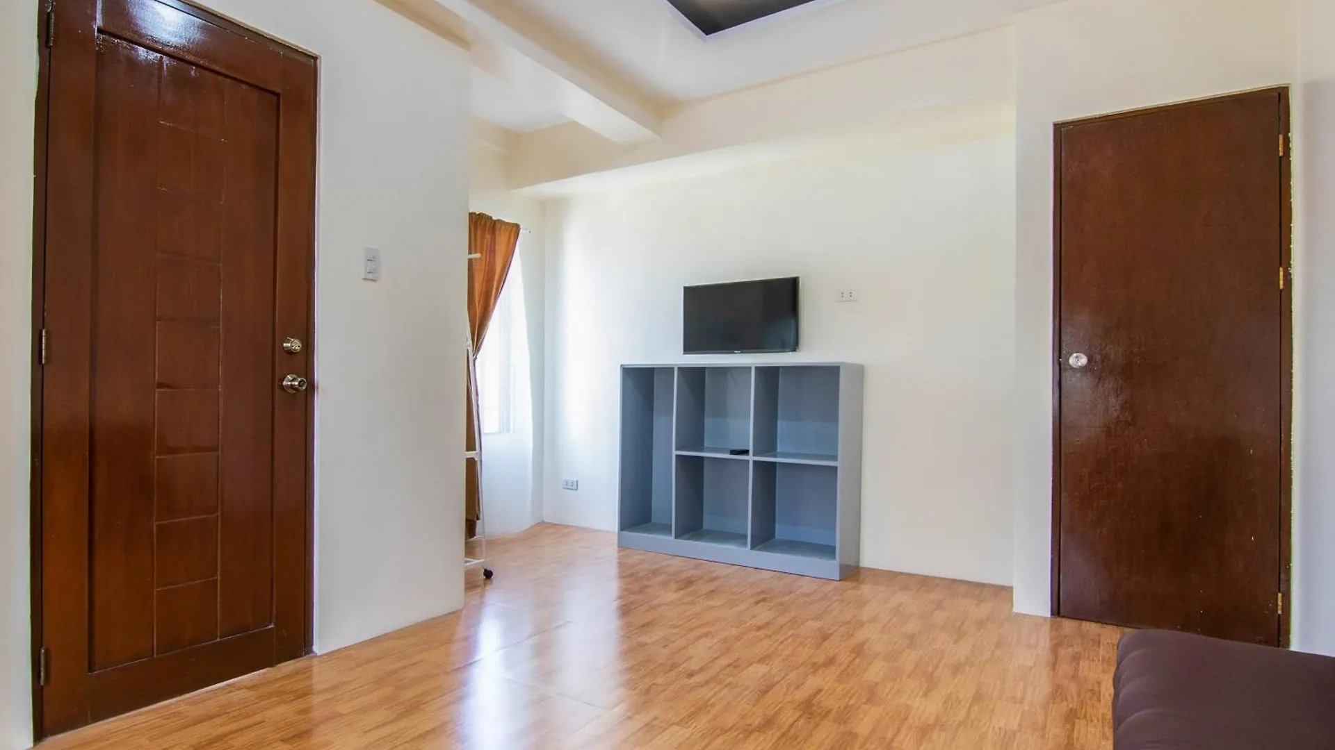 Oyo 431 Apollo 11 Apartelle Pasay 3*,