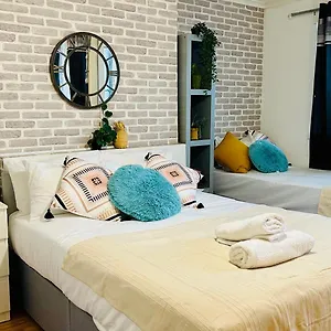 https://whites-inn.brighton-hotels-england.com