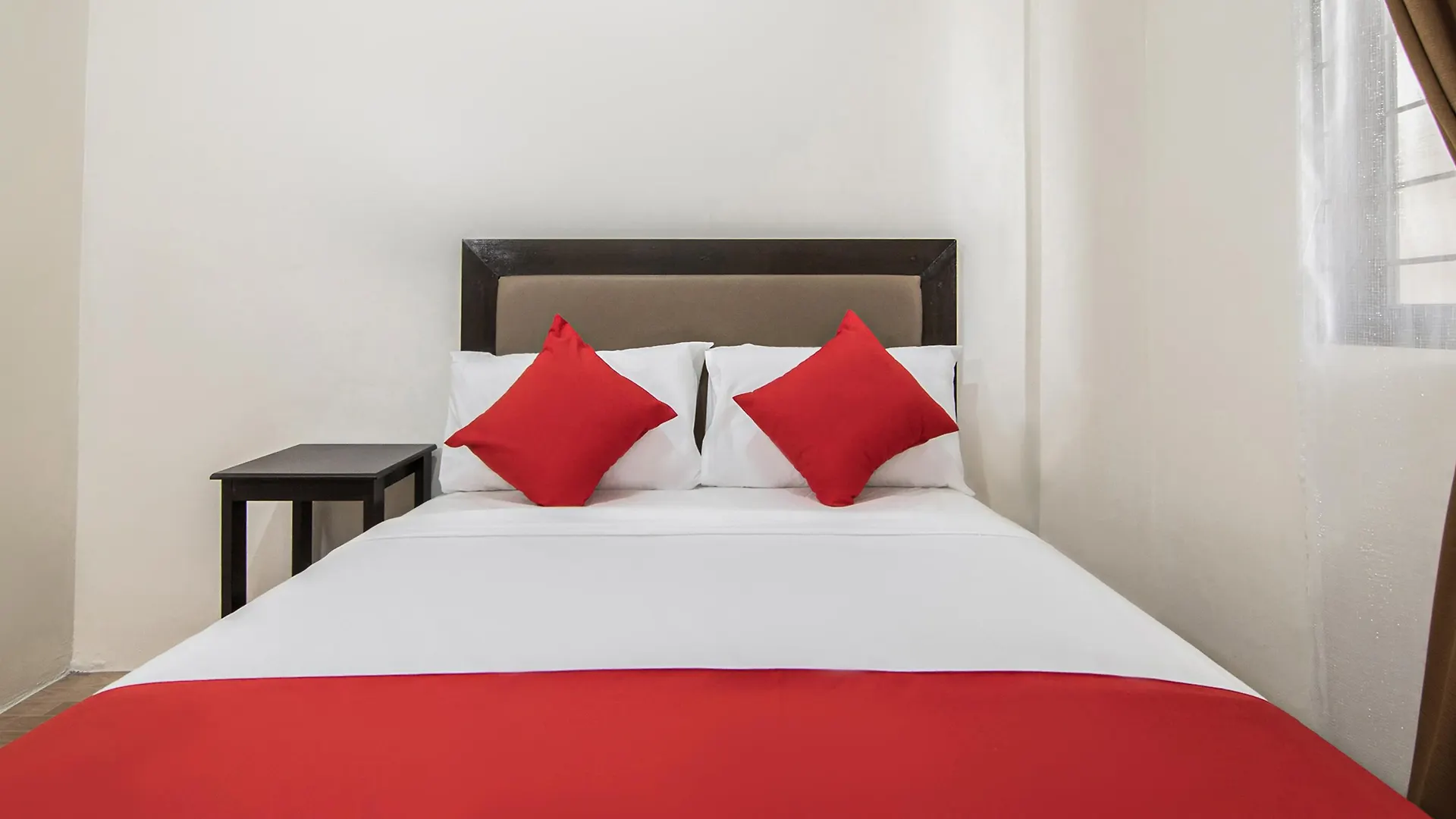 Oyo 431 Apollo 11 Apartelle Pasay Philippines