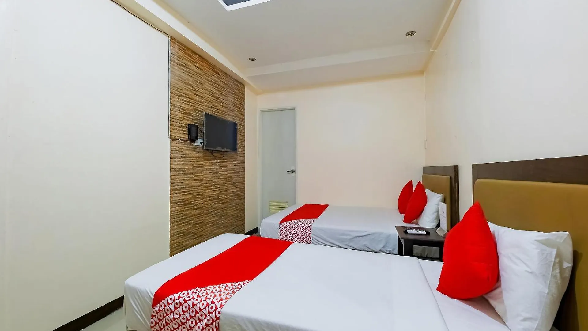 Hotel Oyo 431 Apollo 11 Apartelle Pasay
