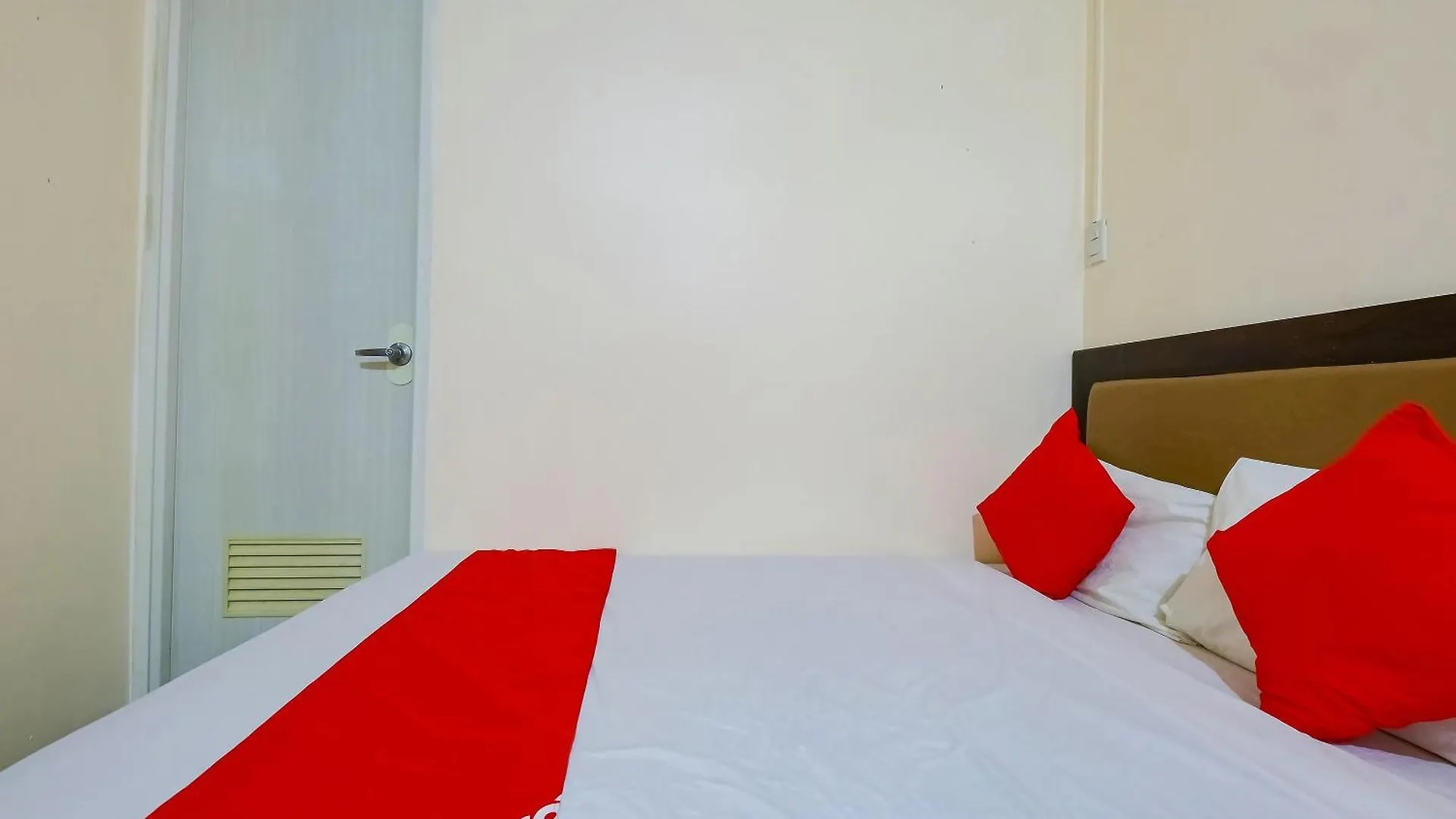 *** Hotel Oyo 431 Apollo 11 Apartelle Pasay Philippines