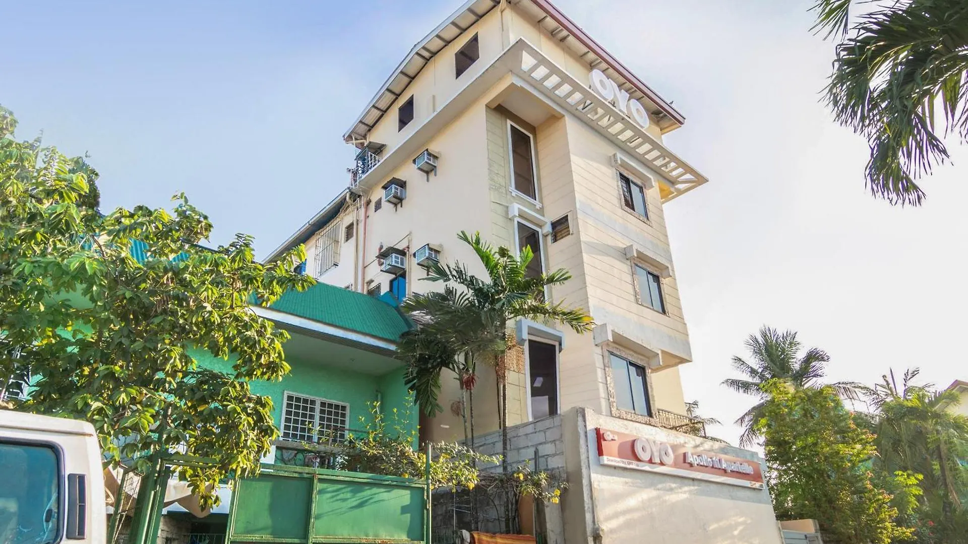 Oyo 431 Apollo 11 Apartelle Pasay