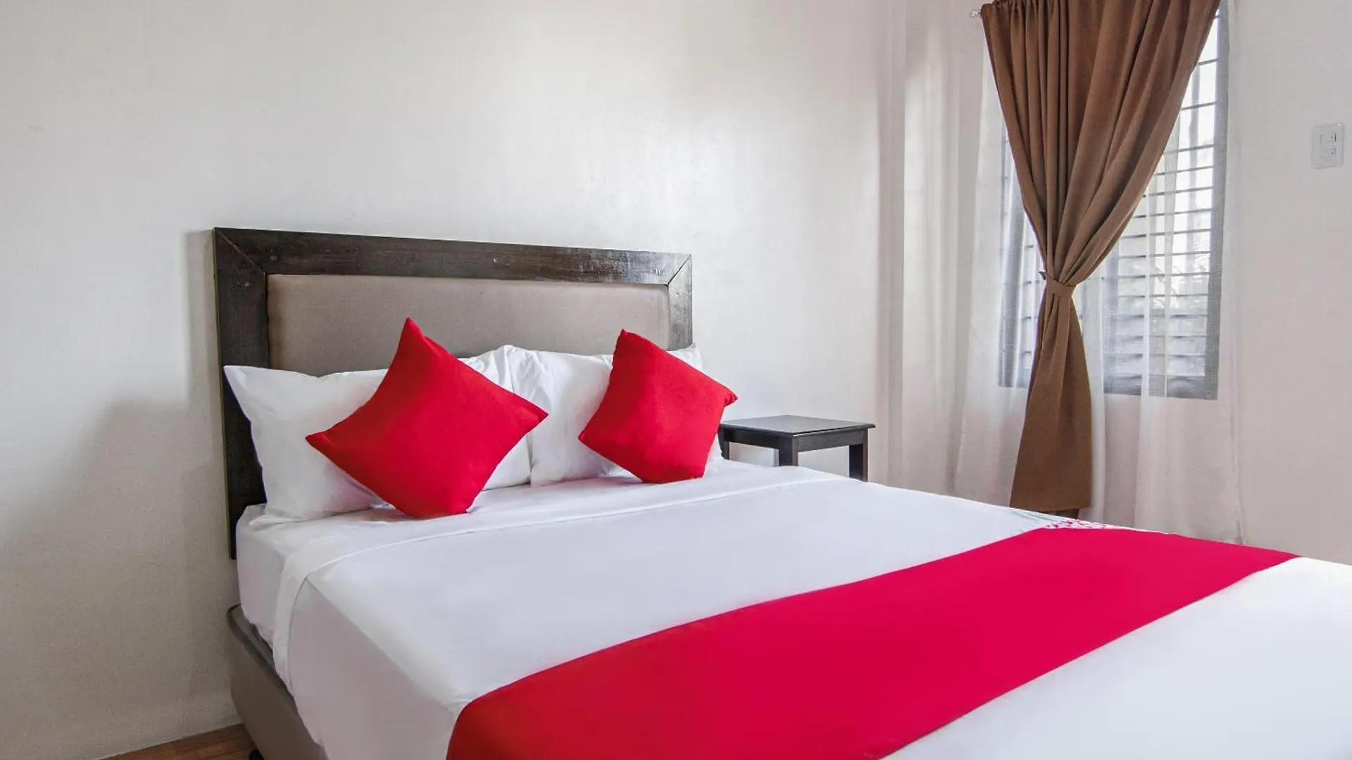 *** Hotel Oyo 431 Apollo 11 Apartelle Pasay Philippines