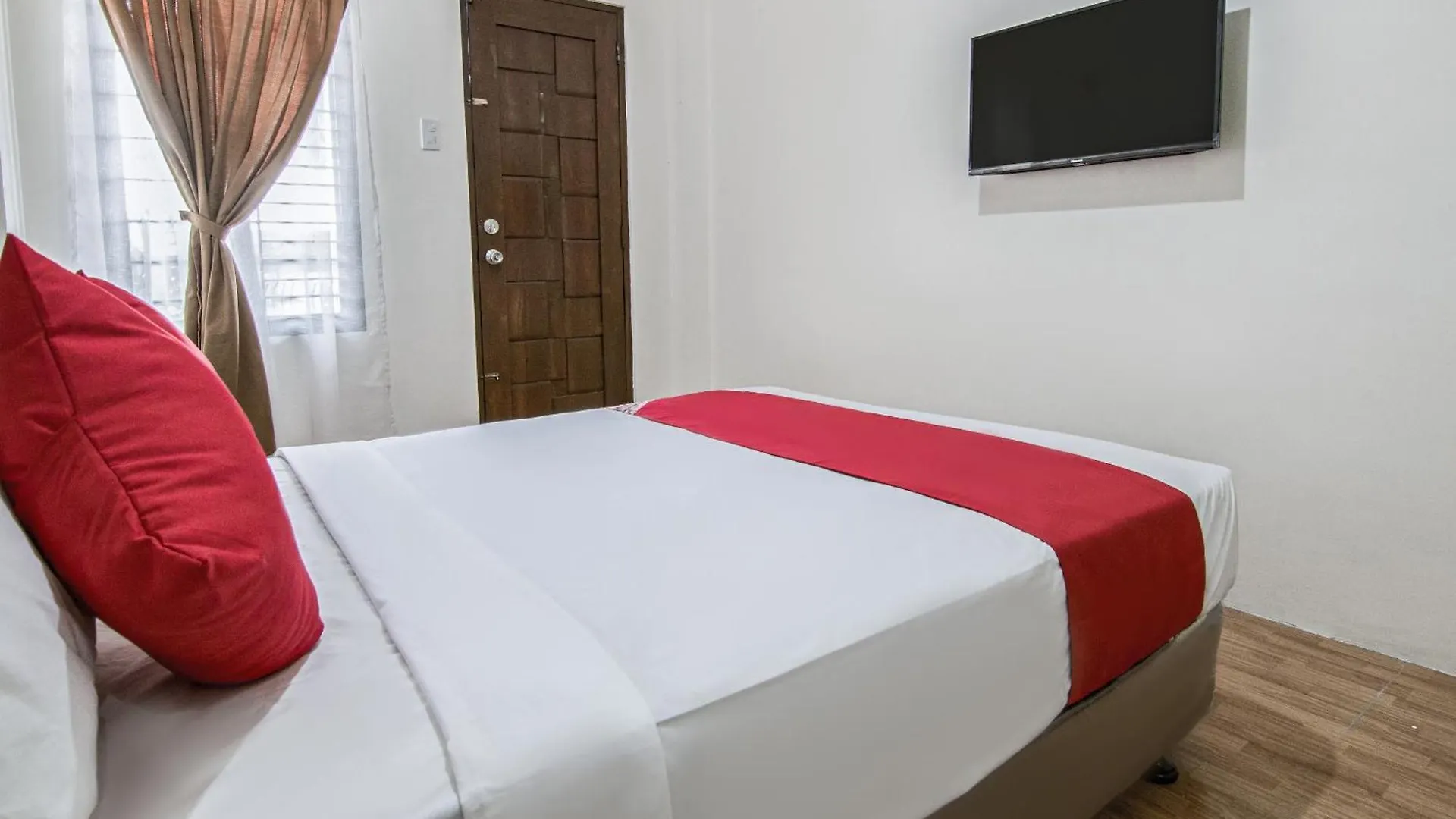 *** Hotel Oyo 431 Apollo 11 Apartelle Pasay Philippines