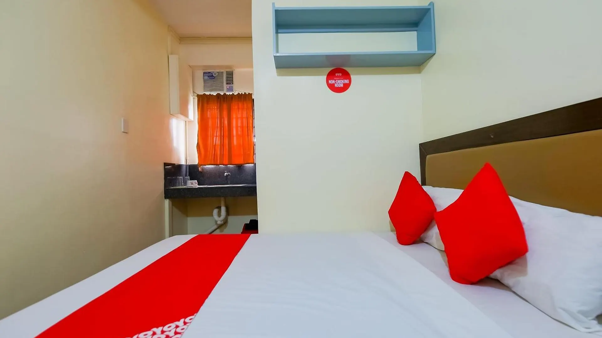 Oyo 431 Apollo 11 Apartelle Pasay Philippines